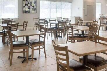 هتل Comfort Inn Williamsburg Gateway