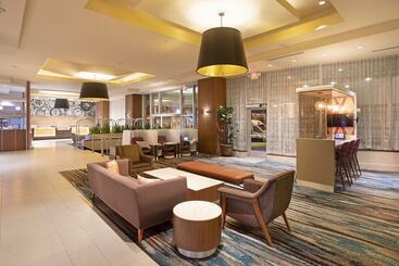 هتل Crowne Plaza Kansas City Downtown, An Ihg