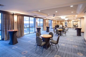 هتل Crowne Plaza Kansas City Downtown, An Ihg