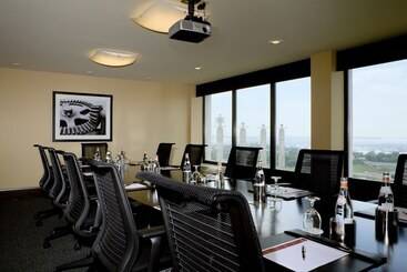 هتل Crowne Plaza Kansas City Downtown, An Ihg