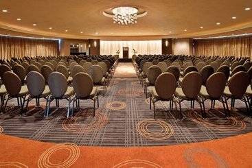 هتل Crowne Plaza Kansas City Downtown, An Ihg