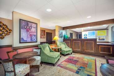 هتل Days Inn By Wyndham Asheville Downtown North