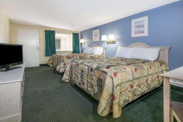 Отель Days Inn By Wyndham Austin South