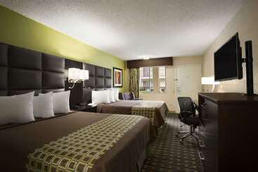 هتل Days Inn By Wyndham Dallas Irving