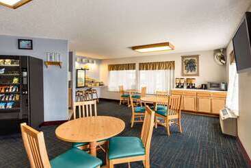 هتل Days Inn By Wyndham Hurley