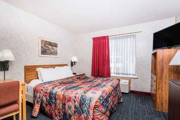 هتل Days Inn By Wyndham Hurley