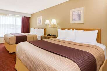 هتل Days Inn By Wyndham Staunton