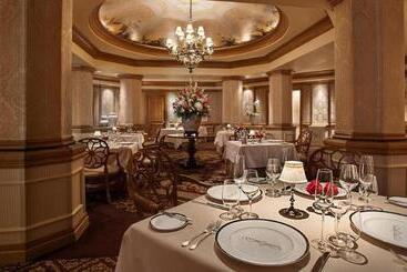 هتل Disney S Grand Floridian Resort & Spa