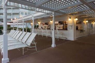 هتل Disney S Grand Floridian Resort & Spa