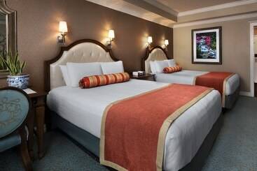هتل Disney S Grand Floridian Resort & Spa