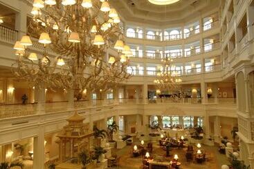 هتل Disney S Grand Floridian Resort & Spa