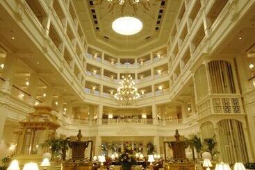 هتل Disney S Grand Floridian Resort & Spa