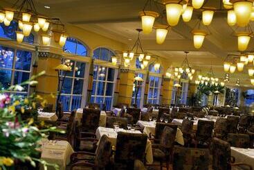 هتل Disney S Grand Floridian Resort & Spa