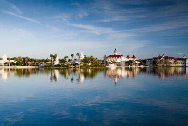 هتل Disney S Grand Floridian Resort & Spa