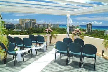 Doubletree By Hilton Hotel Alana   Waikiki Beach