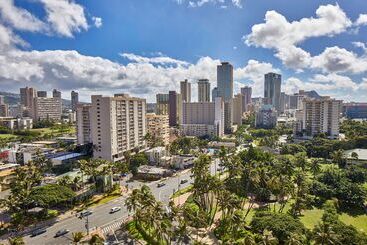 Doubletree By Hilton Hotel Alana   Waikiki Beach