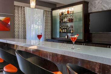 هتل Doubletree By Hilton Atlanta Airport