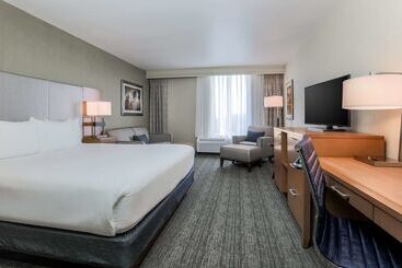 هتل Doubletree By Hilton Atlanta Airport