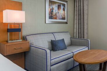 هتل Doubletree By Hilton Atlanta Airport