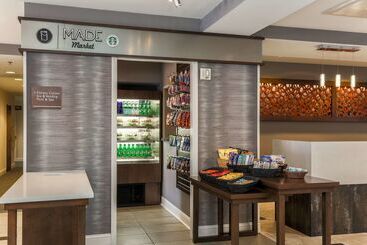هتل Doubletree By Hilton Atlanta Airport