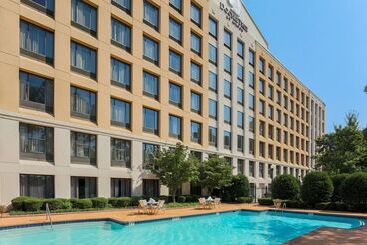 هتل Doubletree By Hilton Atlanta Airport