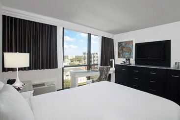 Doubletree By Hilton Hotel Tallahassee