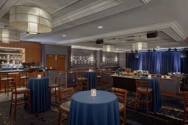 Doubletree Suites By Hilton Hotel Boston   Cambridge
