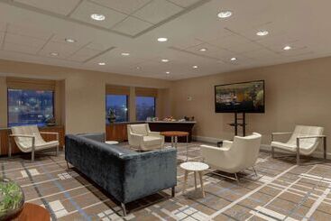 Doubletree Suites By Hilton Hotel Boston   Cambridge