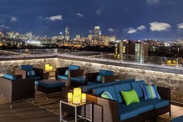 Doubletree Suites By Hilton Hotel Boston   Cambridge
