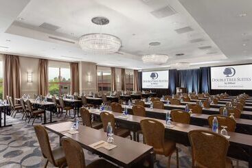 Doubletree Suites By Hilton Hotel Boston   Cambridge
