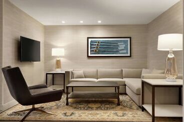 Doubletree Suites By Hilton Hotel Boston Cambridge