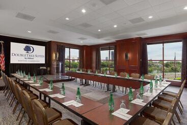 Doubletree Suites By Hilton Hotel Boston   Cambridge