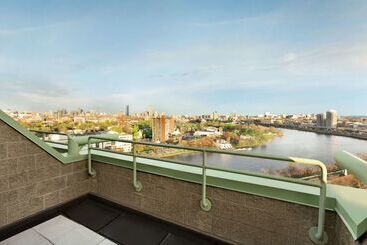 Doubletree Suites By Hilton Hotel Boston   Cambridge