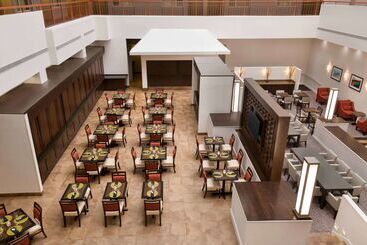 هتل Embassy Suites By Hilton Baltimore At Bwi Airport