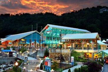 Hotel Glenstone Lodge