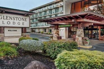 Hotel Glenstone Lodge