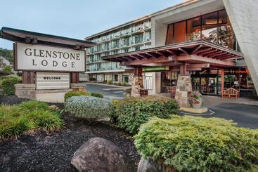 Hotel Glenstone Lodge