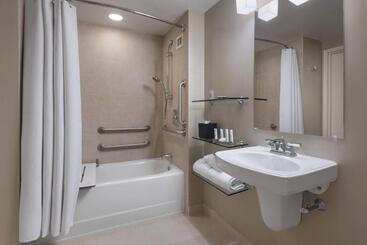 هتل Princeton Marriott At Forrestal