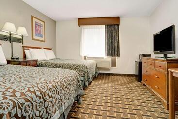 هتل Quality Inn St. Paulminneapolismidway