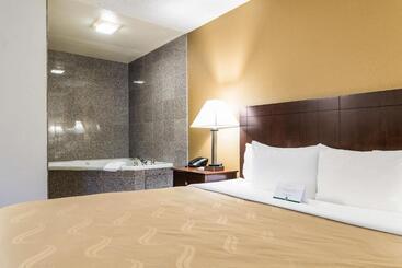 هتل Quality Inn & Suites Lacey Olympia