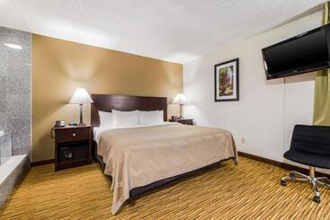 هتل Quality Inn & Suites Lacey Olympia
