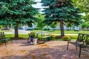호텔 Devils Lake Inn