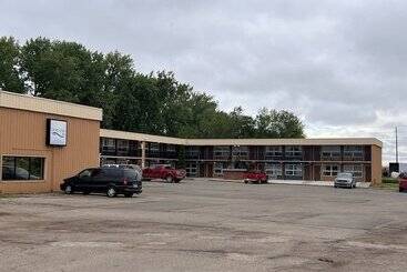 호텔 Devils Lake Inn