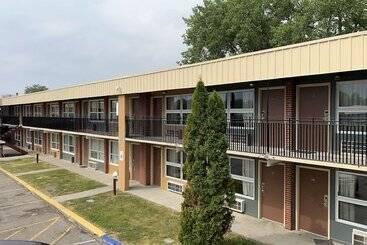 호텔 Devils Lake Inn