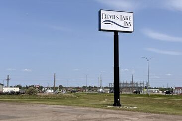 호텔 Devils Lake Inn