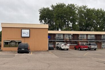 호텔 Devils Lake Inn