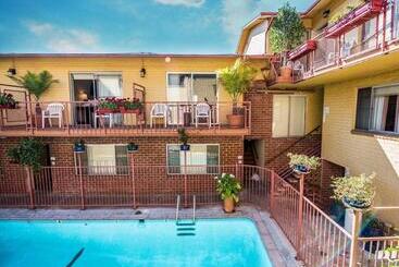 مُتل Hollywood Downtowner Inn