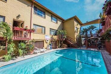 مُتل Hollywood Downtowner Inn