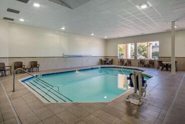 هتل Mainstay Suites Coeur D Alene