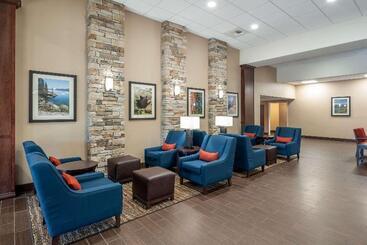 هتل Mainstay Suites Coeur D Alene